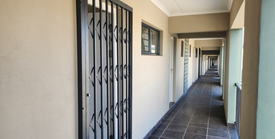 1 Bedroom Property for Sale in Oakglen Western Cape